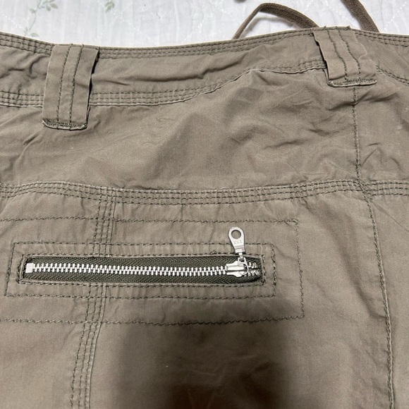 Part Two utility cargo style multiple pockets and zippers- new or like new - Picture 10 of 14